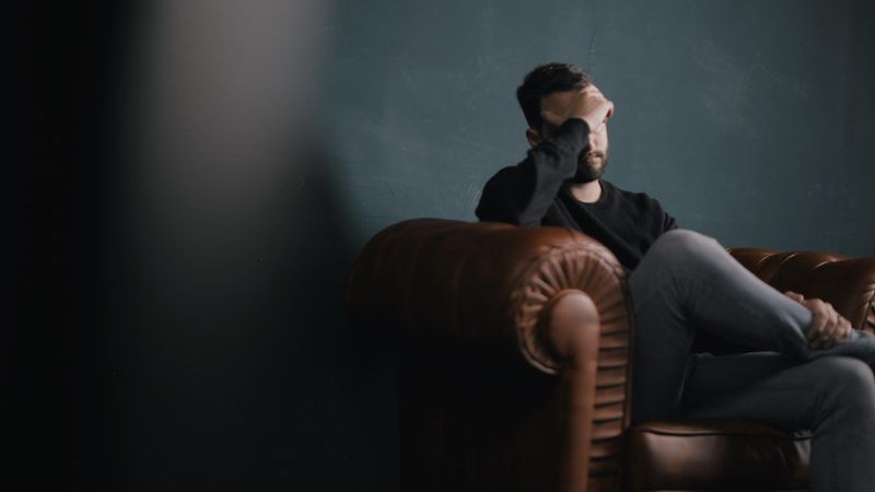 Sucht in der Partnerschaft: Wie gehe ich damit um?